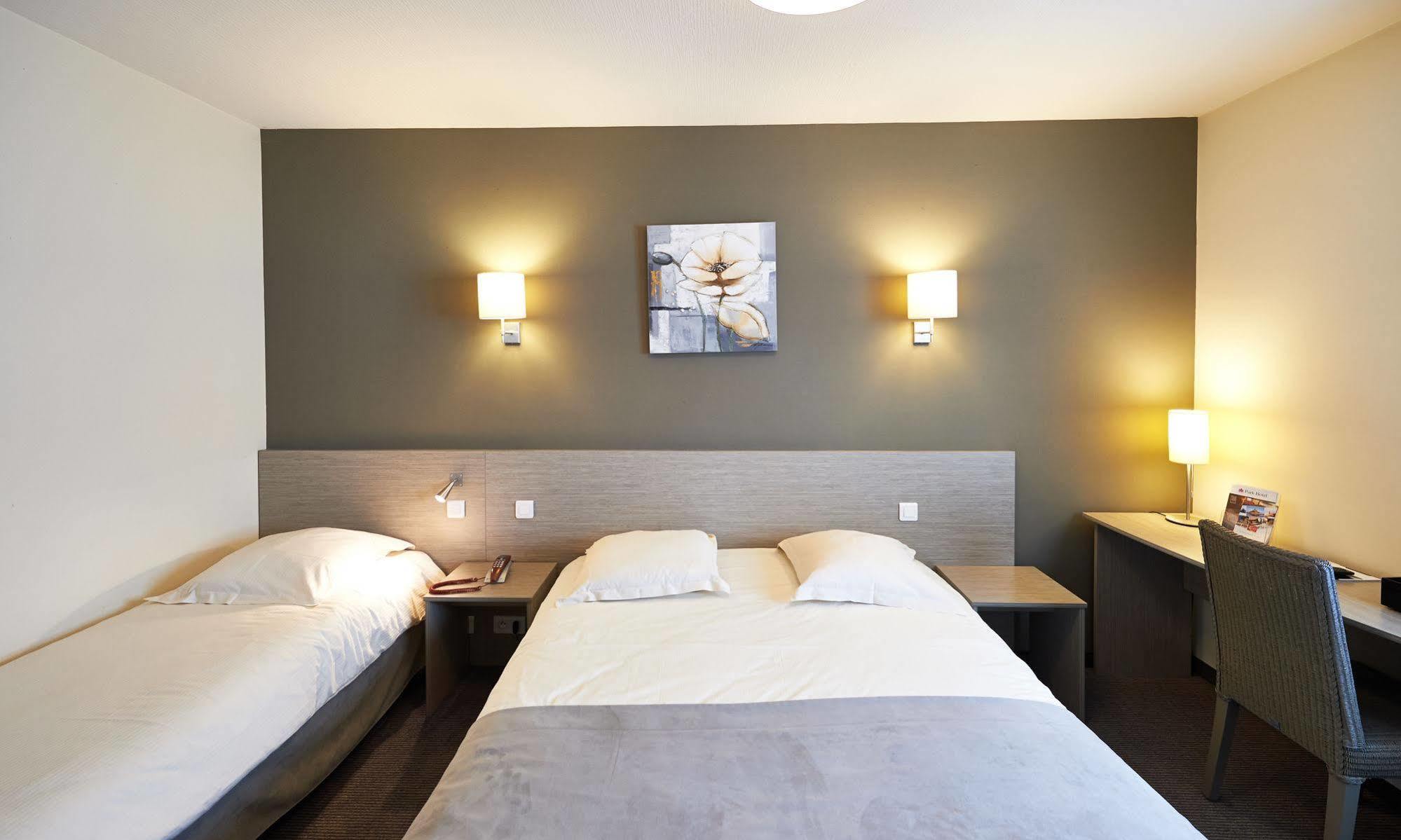 Park Hotel & Appartements โชเลต์ ภายนอก รูปภาพ